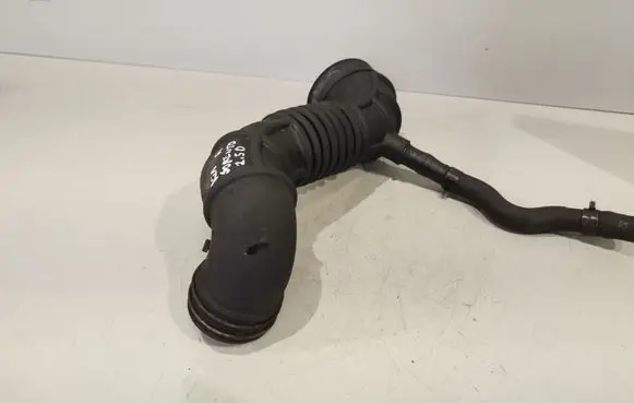 KIA Sorento Turbo air intake inlet pipe/hose 281303E210