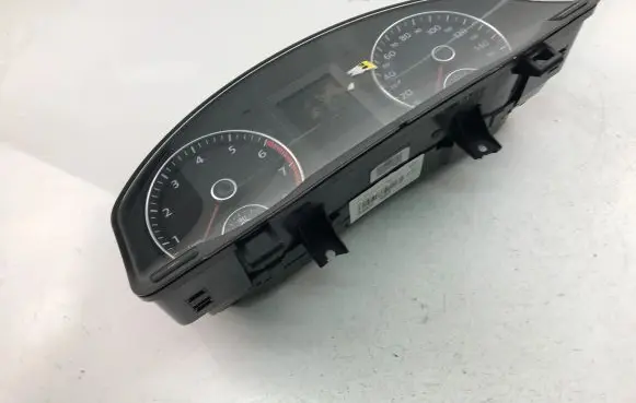 Volkswagen Scirocco Speedometer (instrument cluster) 1K8920963