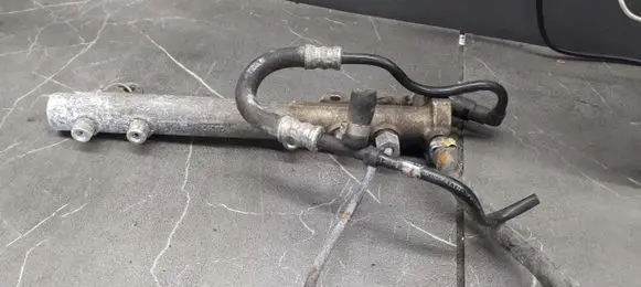 Suzuki Swift I Fuel main line pipe 46817523