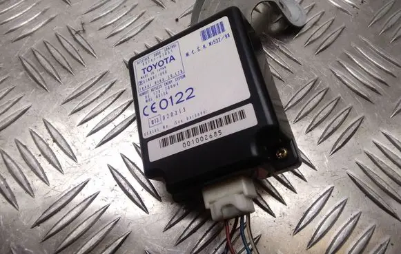 Toyota Prius (XW10) Door central lock control unit/module 8974147051 61B00100 020313