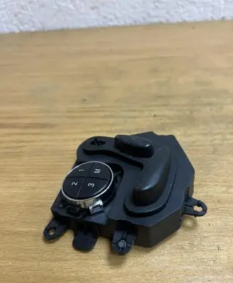 Mercedes-Benz E W211 Seat control switch 2118218079 D9256
