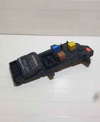 Opel Signum Fuse module 13223678 160805 518897004