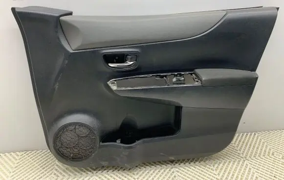 Toyota Yaris Front door card panel trim 
