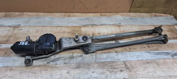 Ford Focus Front wiper linkage and motor XS4117508CB
