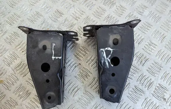Mazda CX-5 II Front bumper shock/impact absorber 