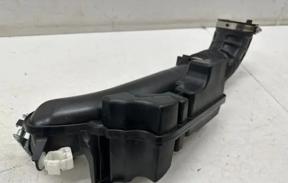 Nissan Qashqai J12 Turbo air intake inlet pipe/hose