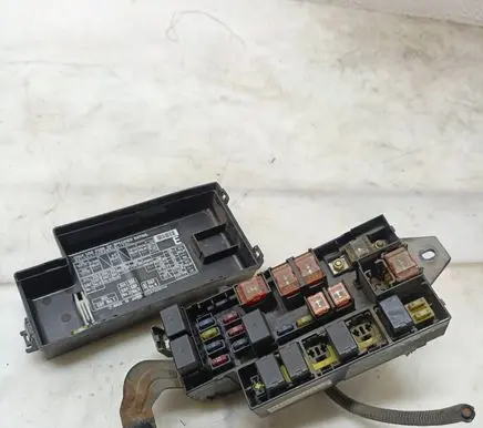 Subaru Forester SF Fuse box set 82231FC002 000620