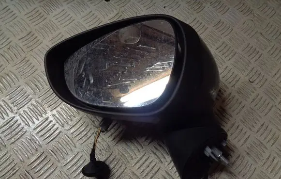 Ford Fiesta Front door electric wing mirror 4202012