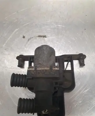 BMW 5 E60 E61 Coolant heater control valve 64118379921