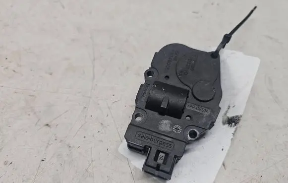 BMW 5 GT F07 Air flap motor/actuator 412650750