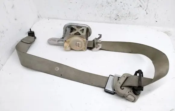 Chrysler 300 - 300C Front seatbelt P0UX52BD1AE