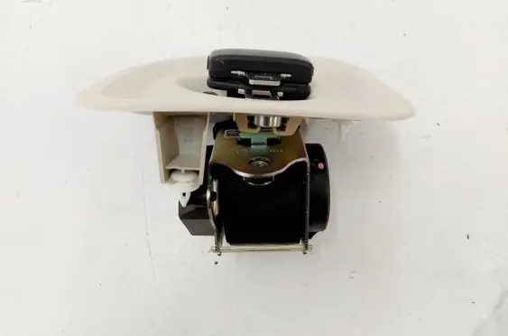 BMW iX1 Middle seatbelt (rear) 9493878