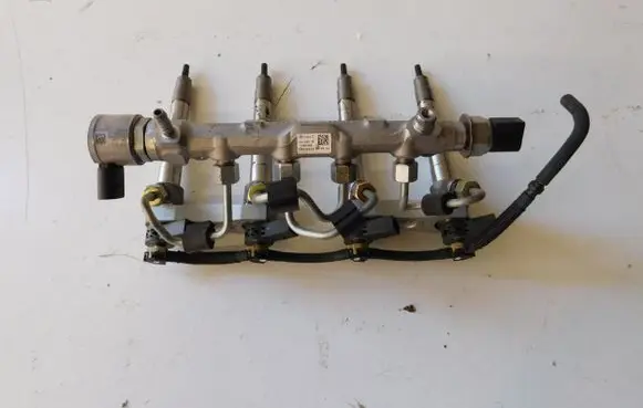 Volkswagen Tiguan Fuel main line pipe