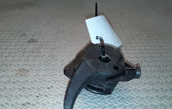 Mercedes-Benz S W140 Engine bonnet (hood) release handle