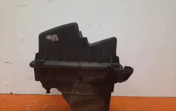 Mazda 3 I Air filter box 4M519600