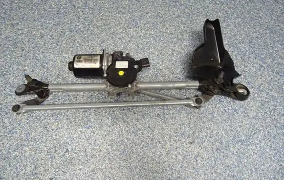 BMW 4 F32 F33 Front wiper linkage and motor 7267504