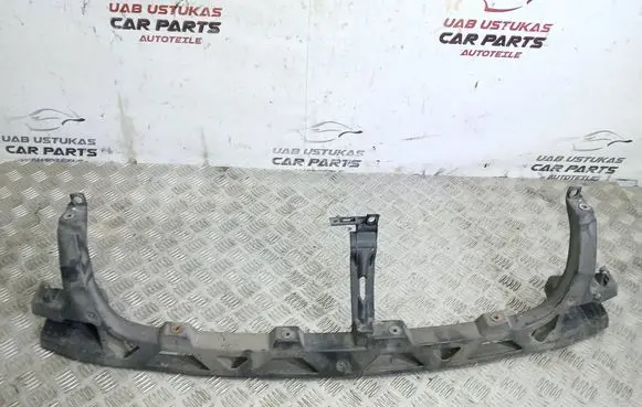 Volkswagen PASSAT B5.5 Front bumper mounting bracket 3B0807469