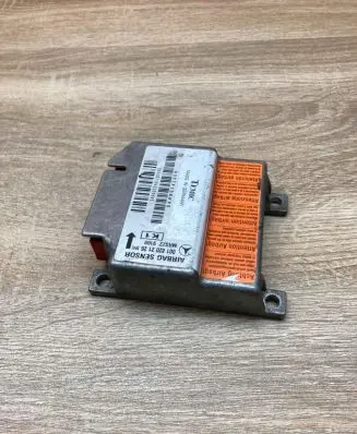 Mercedes-Benz Sprinter W901 W902 W903 W904 Airbag control unit/module 0018202126