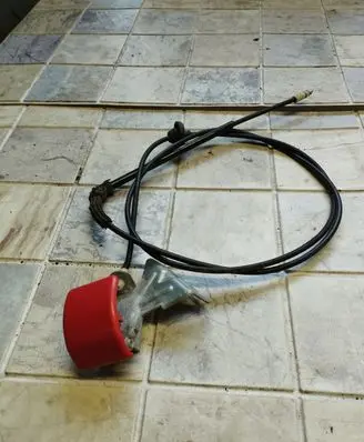 Volvo V50 Engine bonnet/hood lock release cable 