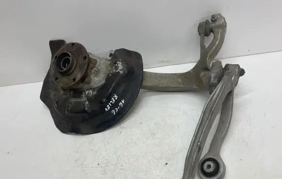Audi A6 S6 C5 4B Front wheel hub spindle knuckle