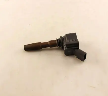 Volkswagen Polo V 6R Plug wire 04E905110B