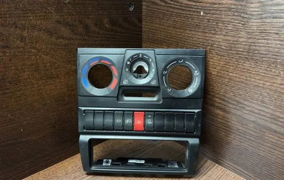 Iveco Daily 3rd gen Climate control unit 178140200 178140500