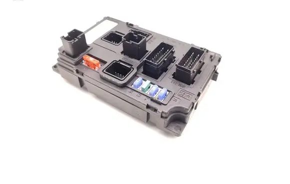Peugeot Expert Fuse module BSCB0200 S180085004F
