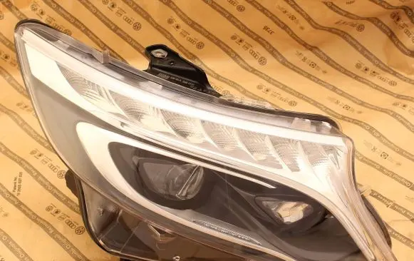 Mercedes-Benz Vito Viano W447 Headlight/headlamp A4479069800
