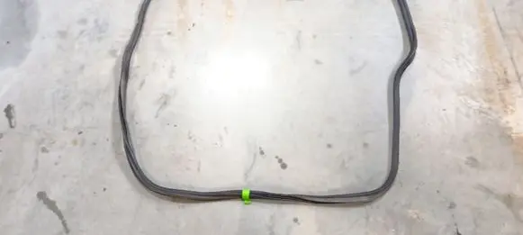 Volkswagen Touran II Trunk rubber seal (body) 1T0827705