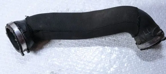 Audi A8 S8 D3 4E Intercooler hose/pipe 4E0145737M