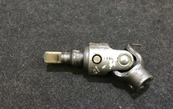 Nissan NX 100 Steering column universal joint