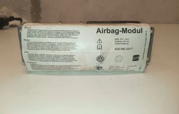 Skoda Fabia Mk1 (6Y) Passenger airbag 6Q0880204F BAMPT10617