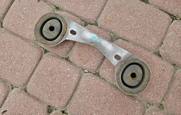 Muffler mount bracket/holder