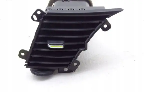 Iveco Daily 6th gen Dash center air vent grill 227015