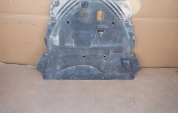 Ford Escape IV Engine splash shield/under tray