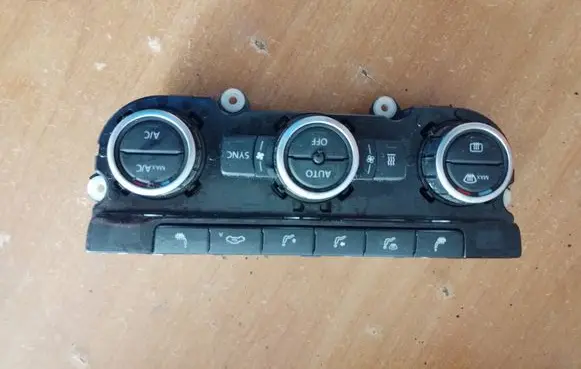 Volkswagen PASSAT B7 Climate control unit 3AA907044AJ
