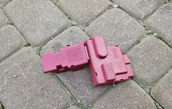 Toyota Camry VIII XV70 Battery relay fuse OPELCZESCI.com-D80