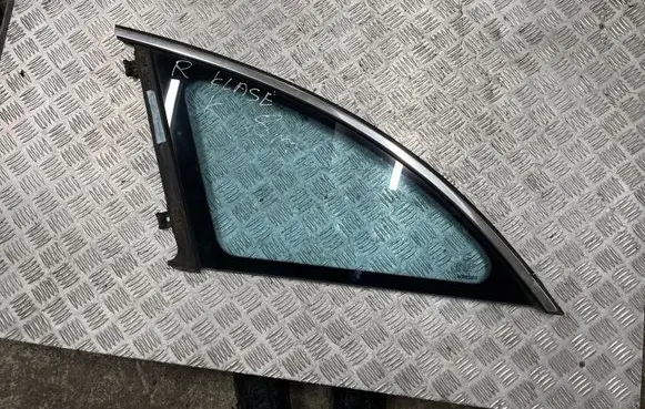 Mercedes-Benz R W251 Rear side window A2516702350