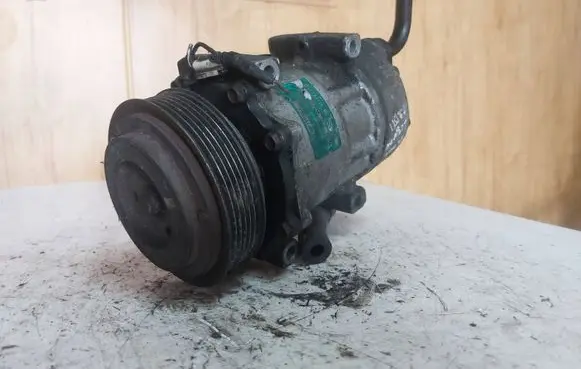 Renault Laguna I Air conditioning (A/C) compressor (pump) 7700111289 SD7H15 8103934