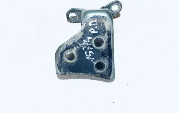 Honda Element Front door upper hinge 39ycn4m
