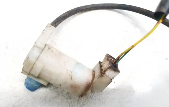 Nissan X-Trail T30 Windscreen/windshield washer pump 2224624-A