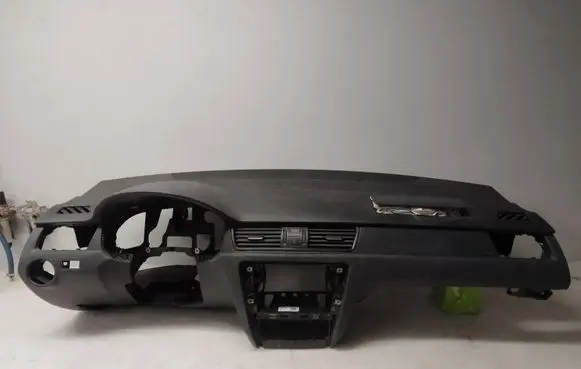Skoda Rapid (NH) Dashboard 5JA857069