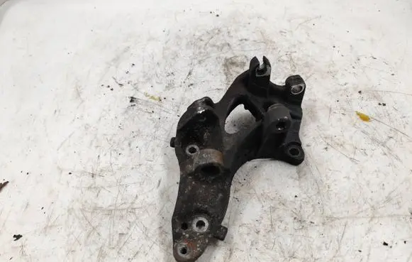 Citroen Berlingo Engine mounting bracket 9658199180