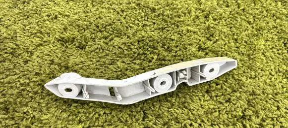 Ford Focus Front bumper mounting bracket 4m51-17d959a