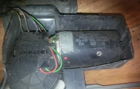 Ford Fiesta Wiper motor 0390241306 85gb17b571ba