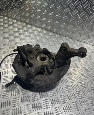 Toyota Avensis T270 Front wheel hub spindle knuckle 4321205090