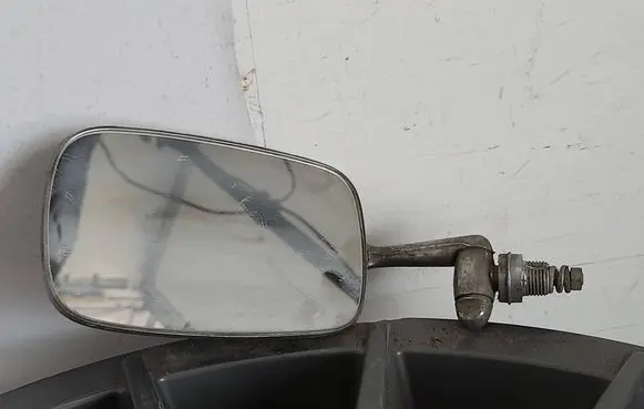 Volkswagen Beetle 1500 Front door electric wing mirror 4857513D