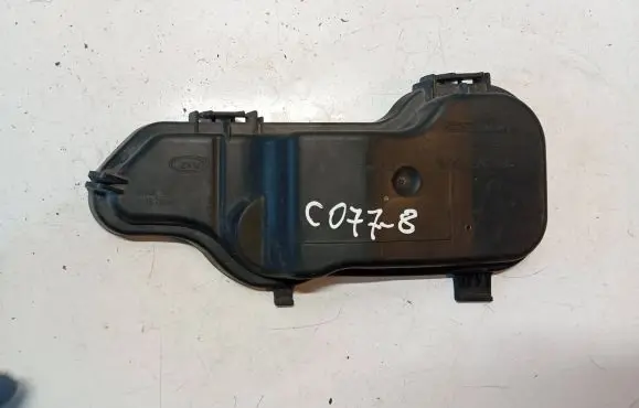 Volvo S80 Headlight/headlamp dust cover T4UVA