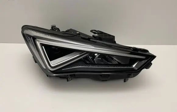 Seat Leon IV Headlight/headlamp 5F8941008F 90188326 011002A00