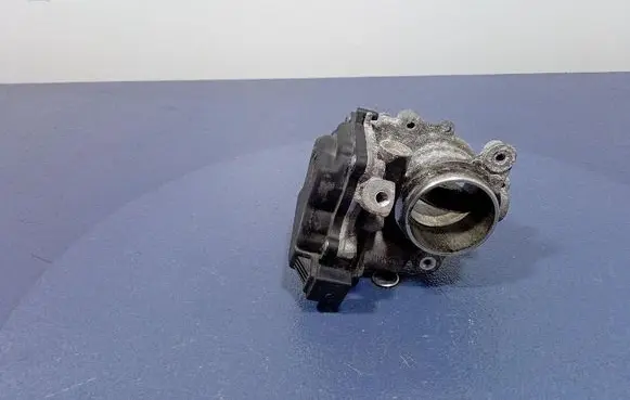 Skoda Superb B5 (3U) Throttle body valve 04L128059AA